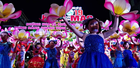 Đường hoa Cần Thơ được khai mạc vào tối 1-2 (27 Tết).